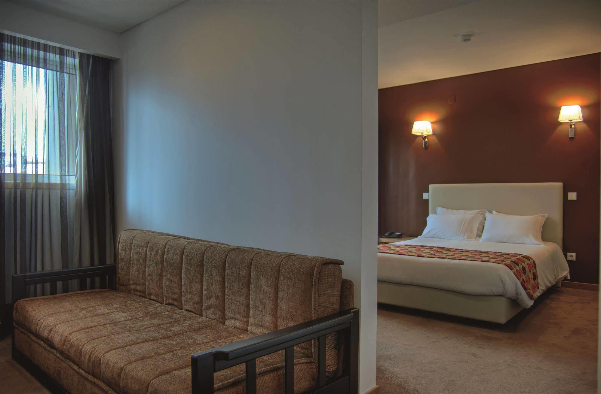 Hotel Sao Luis Лейрія Екстер'єр фото